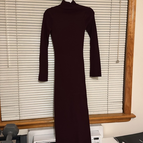 Pretty Lavish Shani Cut Out Knit Dress in burgundy - Picture 10 of 11